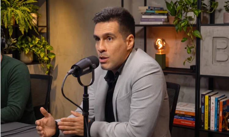 Dr. Fausto Almeida na entrevista