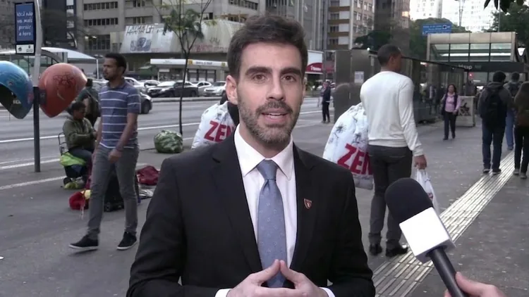 Dr. Fausto Almeida em entrevista
